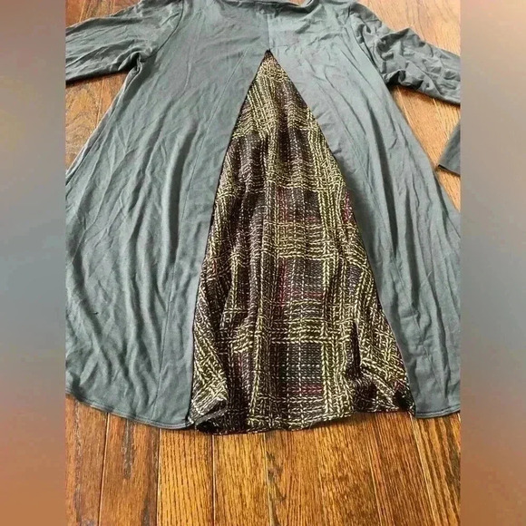 Comfy USA Women’s M Gray Long-Sleeve Tunic w/Tulip Print Back - NWT!! - Picture 11 of 12